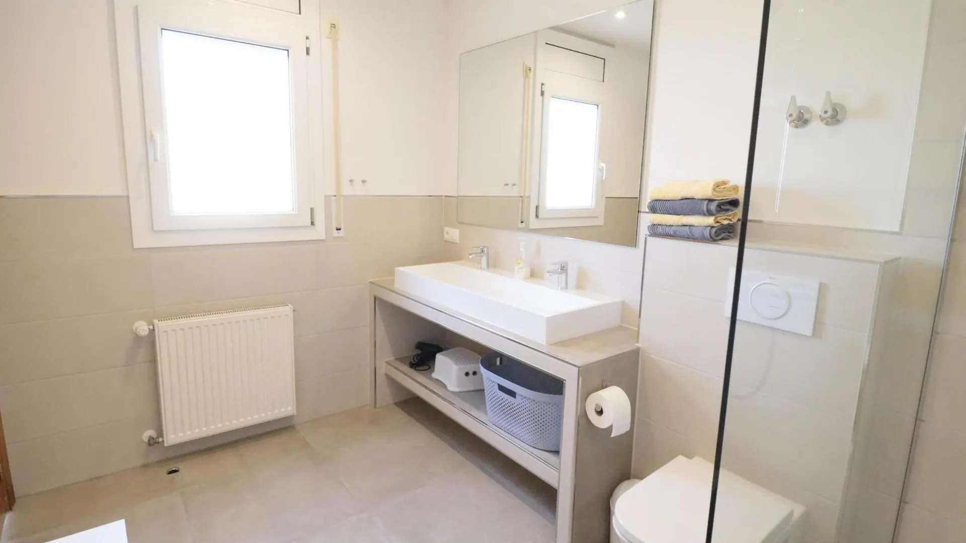 Disfruta De Esta Casa Con Fantasticas Vistas, Piscina Y Jardin Privado Situada En Can Isaac, Palau Saverdera, Costa Brava - Es-366-6 Casa de Férias